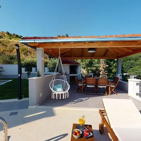 Nono Penthouse Podstrana