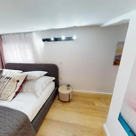 Nono Penthouse * Podstrana