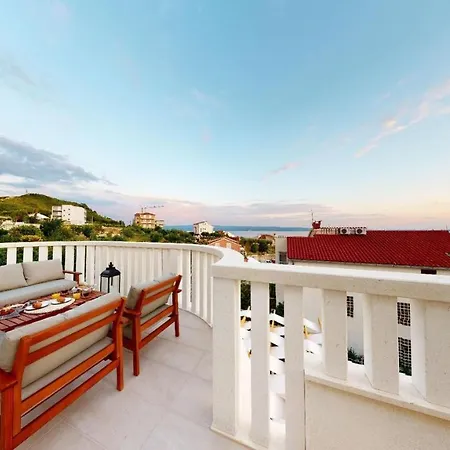 Apartment Nono Penthouse Podstrana